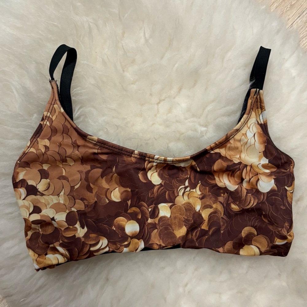 Onzie Sports Bra- Gold sequins - Medium